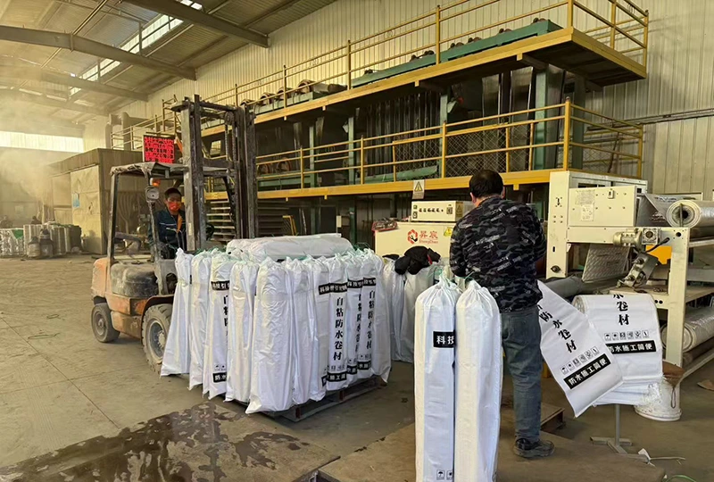 Was sind die Eigenschaften der selbstklebenden Polymer-Abdichtungsmembran