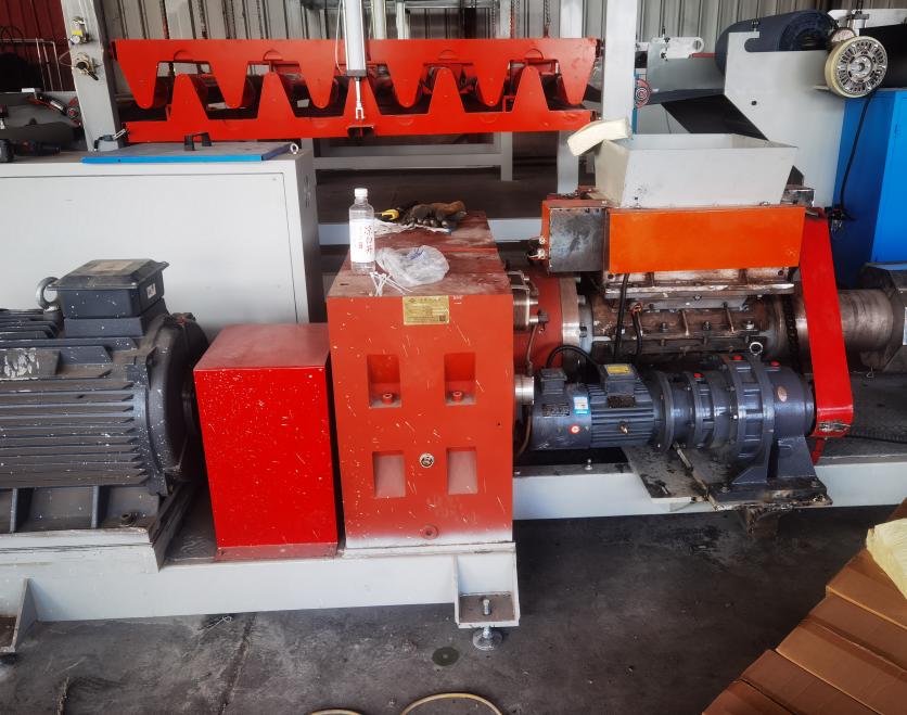 Produktionslinie für wasserdichte Membranen aus Butylkautschuk